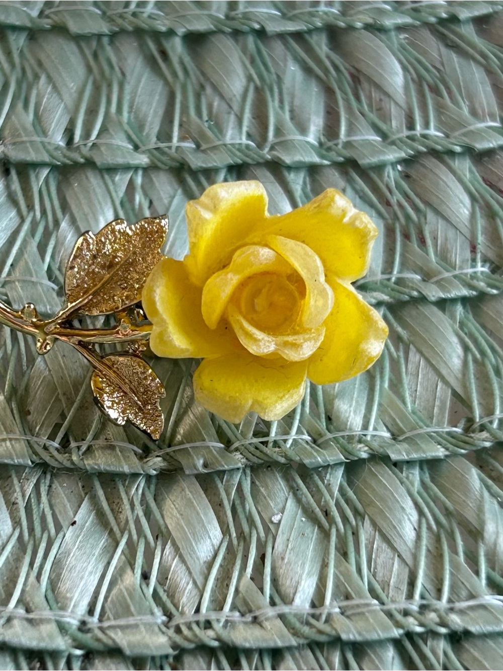 Vintage Yellow rose gold tone brooch